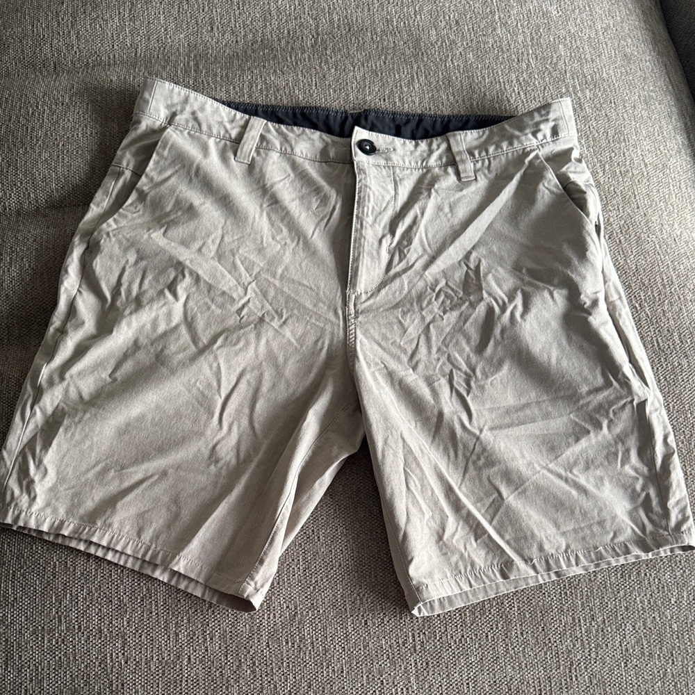 Vuori Men's Beige Casual Shorts